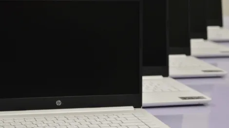 Υπολογιστές που δωρήθηκαν στο Γυμνάσιο Νισύρου 