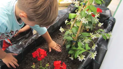 Άνθρωποι & Τοπικές Κοινωνίες